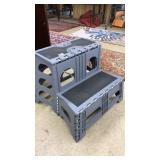 PLASTIC FOLDING STEP STOOL