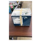 HIMARK SWIRL SAUCE TUREEN NIB