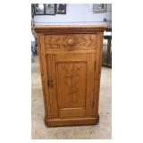 OAK CARVED FRONT SIDE CABINET