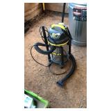 STANLEY 2.8HP SHOP VAC