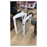 4 PANEL WHITE & METAL GATE