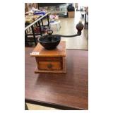 VINTAGE TABLETOP COFFEE GRINDER