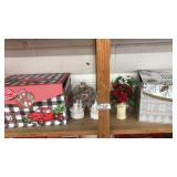 LOT OF CHRISTMAS DECOR
