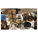LOT OF ASST HOUSEHOLD DECOR