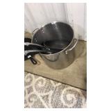 2 CIRCULON SKILLETS & STOCK POT