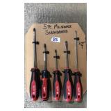 5 PC MILWAUKEE SCREWDRIVERS