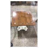ETHAN ALLEN PEDESTAL END TABLE W/STENCILING