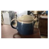 POTTERY TEA POT
