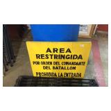 'AREA RESTRINGIDA' SIGN