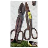 2 METAL SHEERS