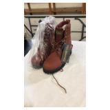 CABELAS MENS SIZE 9EE BROWN BOOT, NEW