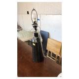 BLACK TEXTURED ACCENT TABLE LAMP
