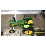 JOHN DEERE 730 DIESEL DIE CAST TRACTOR