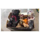 BOX OF COLLECTIBLE TEDDY BEARS