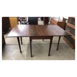 ANTQ. DROP LEAF SPIDER LEG MAHOGANY TABLE