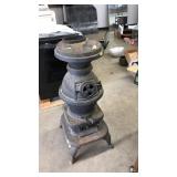 VNTG. CAST IRON POT BELLY STOVE: WASHINGTON STOVE