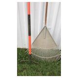 LEAF RAKE AND METAL RAKE