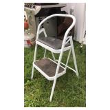 FOLDING STEP STOOL