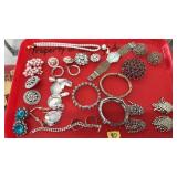 TRAY OF ASST.COSTUME JEWLERY
