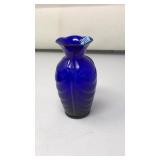 VNTG. COBALT BLUE RIBBED BUD VASE