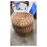 LIDDED WICKER STORAGE BASKET