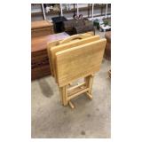 3 WOODEN TV TRAYS ON STAND
