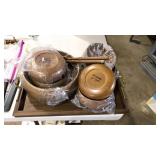 HELLERWARE WOOD SALAD BOWLS, TONGS & SERV. TRAY