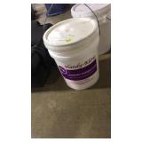 BUCKET OF HANDY-KLENZ POWDERED LAUNDRY DETERGENT