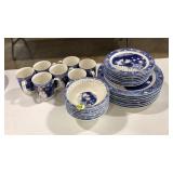 28 PC. EPOCH BY NORITAKE MR. SNOWMAN DISH SET