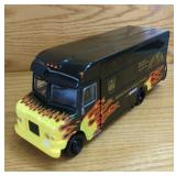 2001 Action 1:32 UPS Flame Van, Limited Edition...
