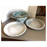 Enamelware Pie Plates & Colander