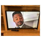 32" Samsung TV with a remote, works