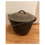 Cast Iron 3 Leg Pot, 9 1/2x9" tall