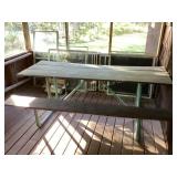 Picnic table