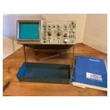 Tektronix 2215 60 MHz Oscilloscope with manual