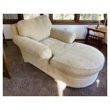 Chaise Lounge, 40x66x32" tall