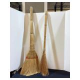 29&32" Brooms