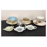 Teacups, infuser & bag holders