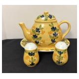 California Pantry Teapot, tray with S&P