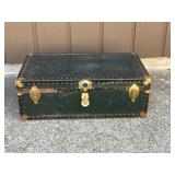 Black trunk, no key, 36"w x 20ï¿½d x 13ï¿½t