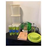 Storage containers, plastic ware, Prepara herb