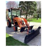 Like new, LOW HOURS, Kubota B2650HSDC diesel