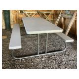 Folding 6ï¿½ Lifetime Picnic Table