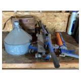 Floor jack, hydraulic jack, funnel, calk gun