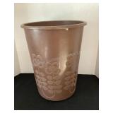 MCM plastic trash can, 13x16 1/2"