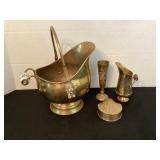 Brass trinket box, vase & skuttles