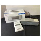 BOSE Soundlink Mini Bluetooth Soeaker, powers up