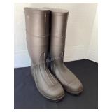 Servus size 9 rubber boots