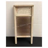Busy Bee washboard, 8 1/2x18'