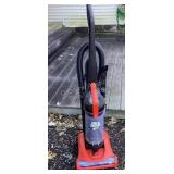 Dirt Devil vacuum, works